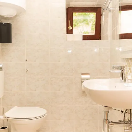 Leonel By Locap Group *