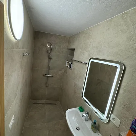 Leonel By Locap Group *