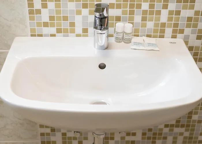 Leonel By Locap Group *