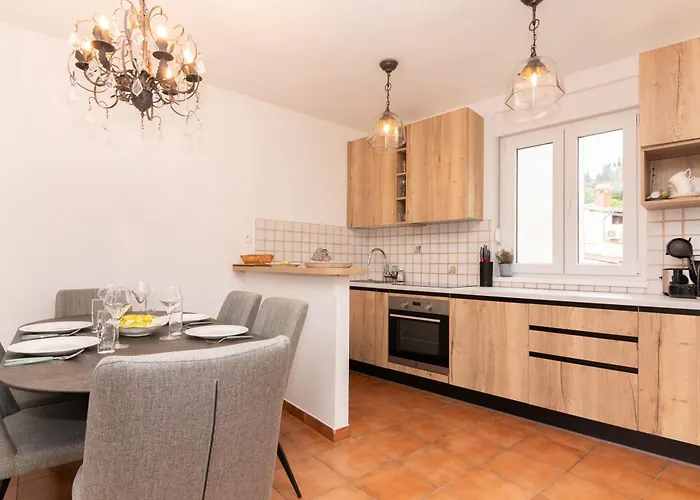 Leonel By Locap Group