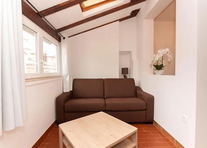 Leonel By Locap Group *