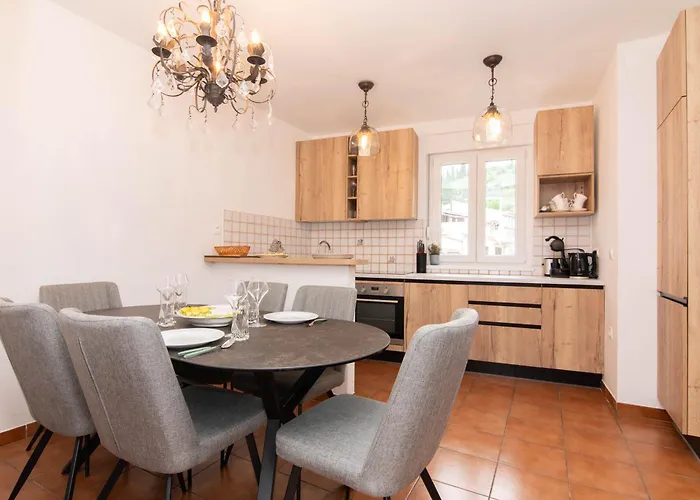 דירה Leonel By Locap Group