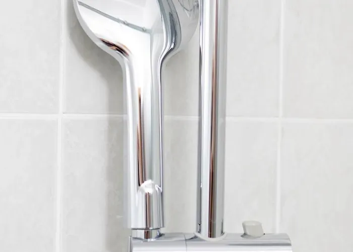 Leonel By Locap Group דירה פיראן