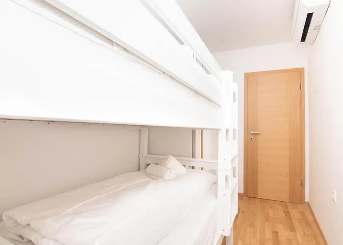 Leonel By Locap Group