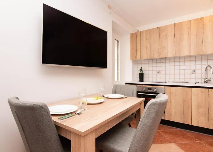 דירה Leonel By Locap Group פיראן